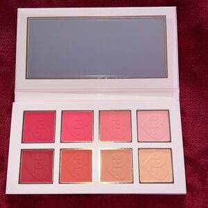 Plouise advent blush palette